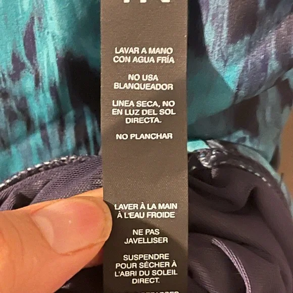 TYR Teal and Black Green Patterned Swimsuit Large - Picture 6 of 6